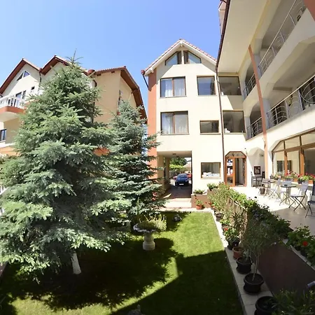 Guest house Complex Marinn