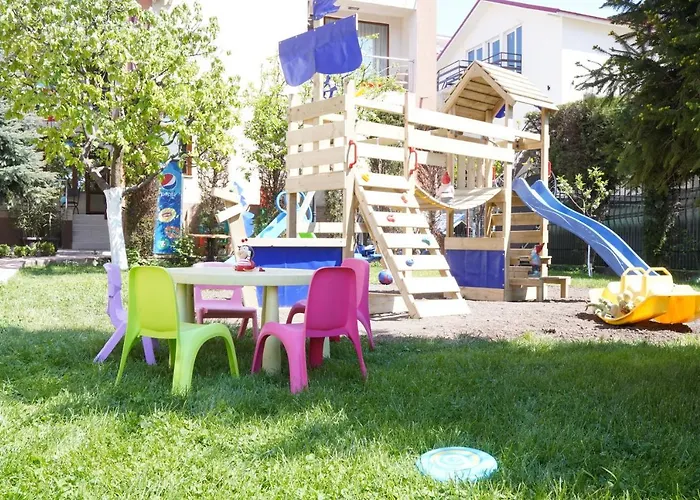 Konukevi Complex Marinn 3*