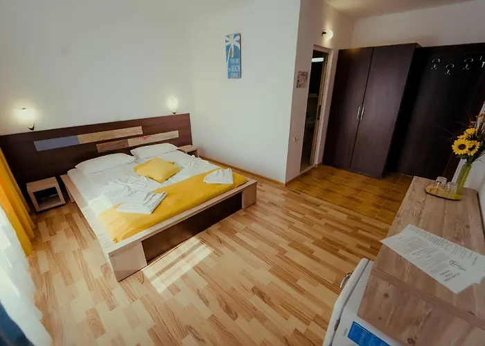 Complex Marinn كوستِنيست