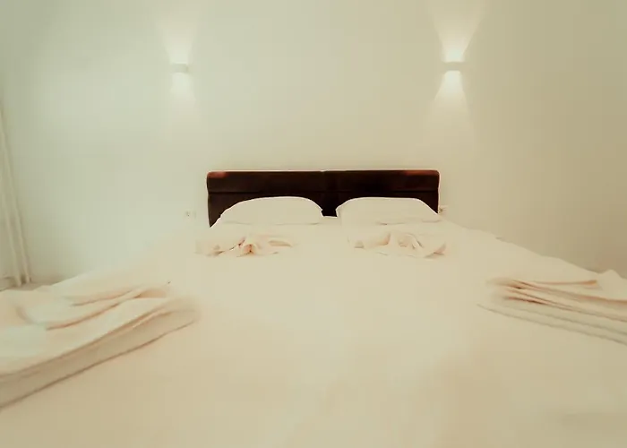 بيت ضيافة Complex Marinn كوستِنيست