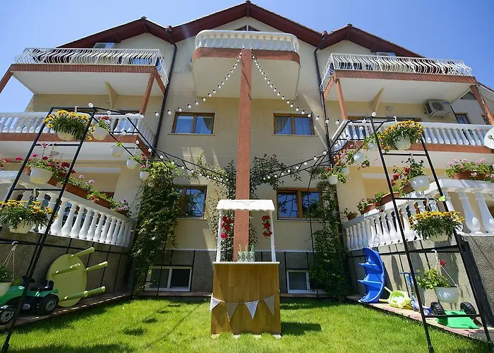 Complex Marinn كوستِنيست